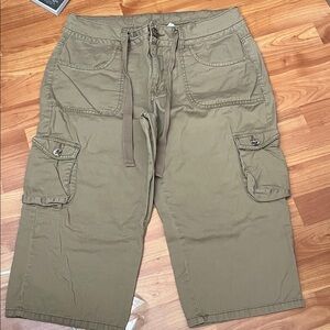 Women's Cargo Capris - Khaki Green Size 12 Faded Glory